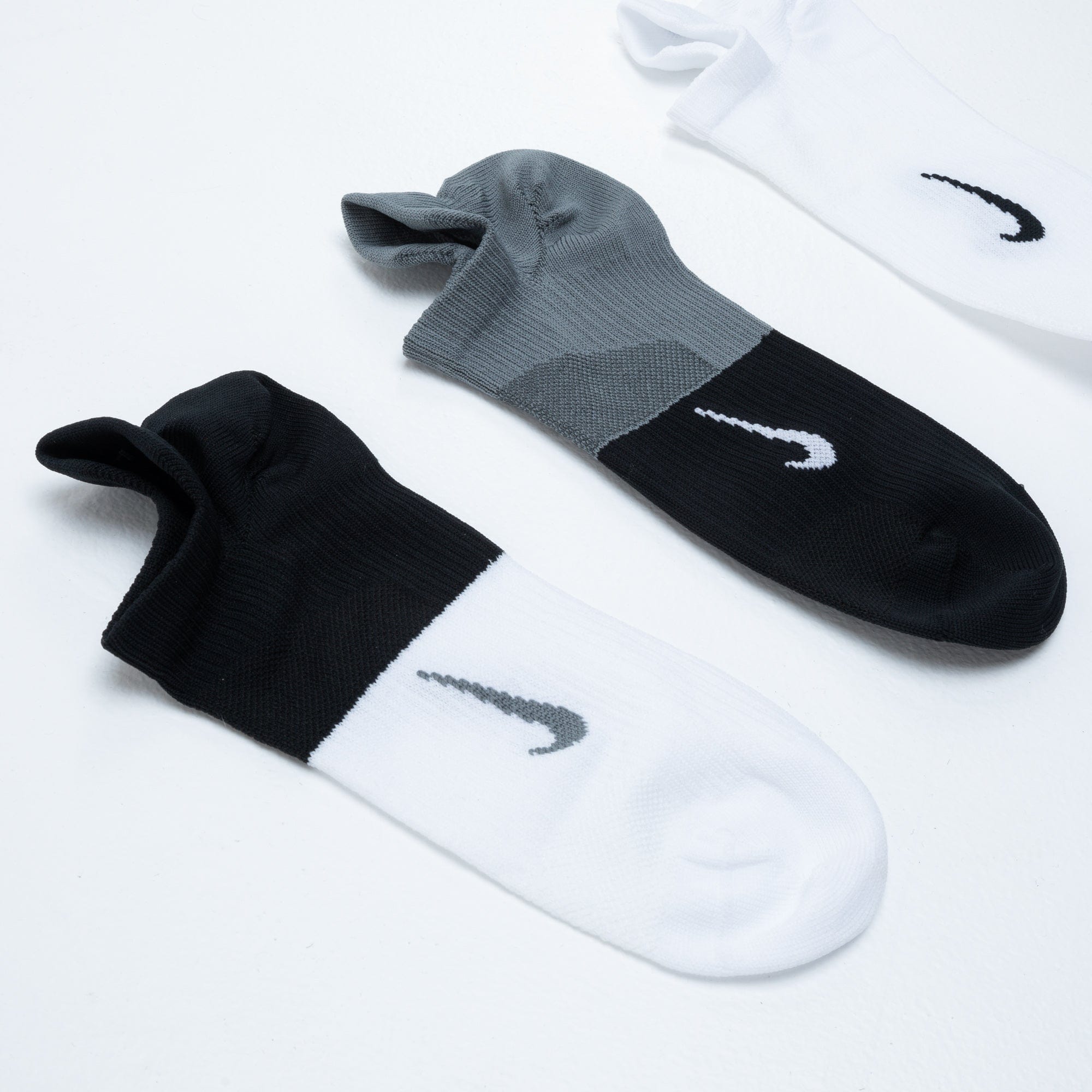 nike crew socks urban outfitters