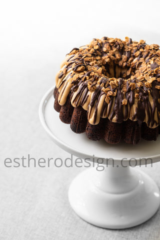 mocha topping on bundt cake