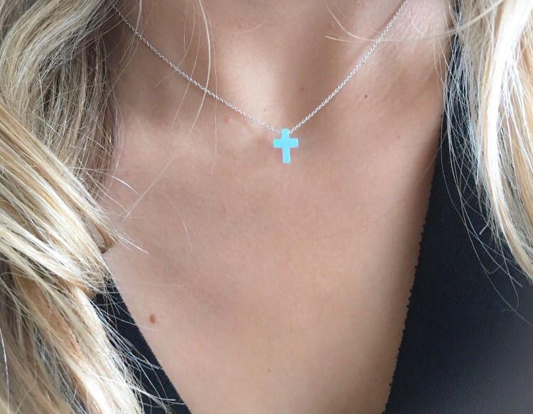 choker with cross pendant