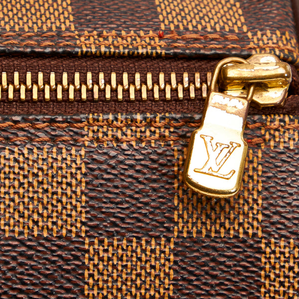Damier Canvas vs Taiga Leather Louis Vuitton Pocket Organizer Close Up 