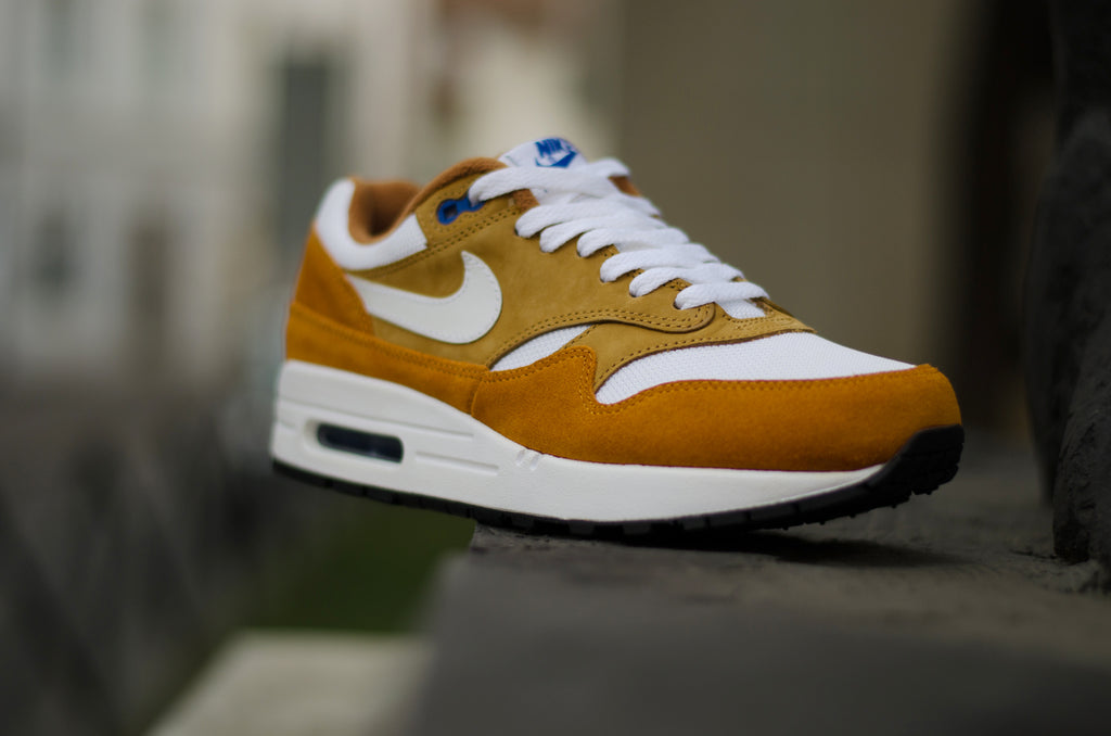 Nike Air Max 1 Premium Retro ( Dark Curry / White / Blue ) 908366-700