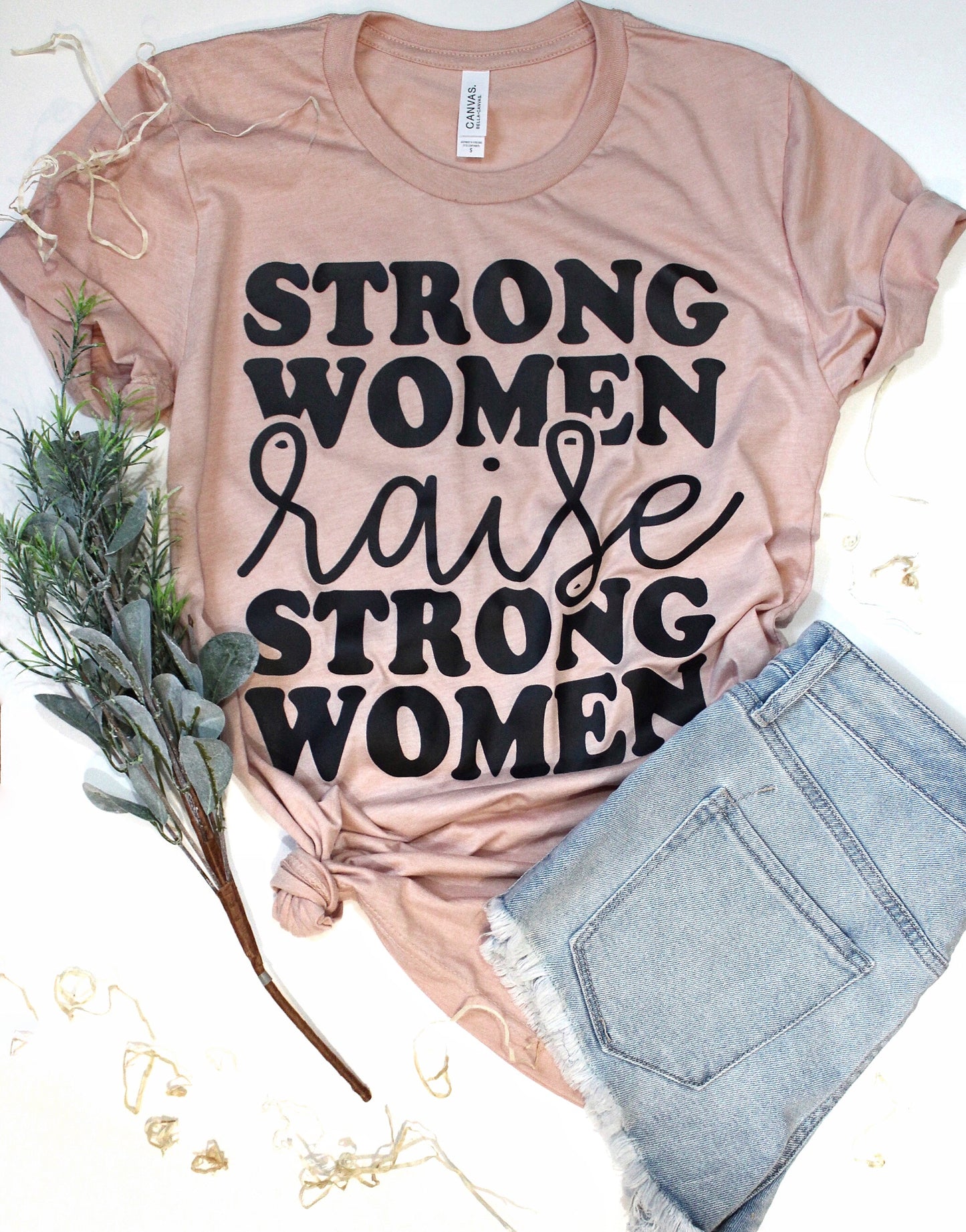 STRONG WOMEN  tee