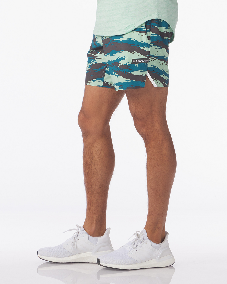 Relay Short Pale Green Tiger Camo