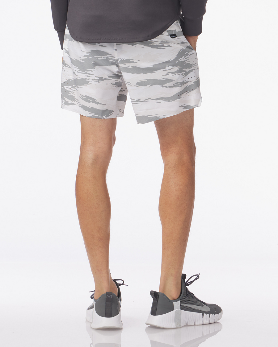 Relay Short Cloud Tiger Camo