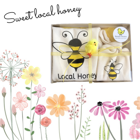 Organic cotton baby gift set - honeybee