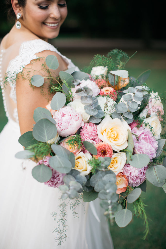 Bride, wedding dress, wedding jewelry, costume jewelry, wedding day, floral, wedding bouquet, roses, ranunculus, colorful