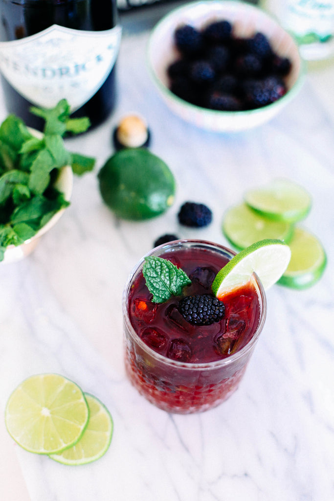 blackberry gin and tonic