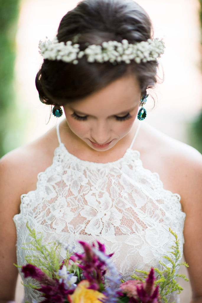 Southern bride, wedding, bouquet, bridal portrait, earrings, bridal jewelry, floral