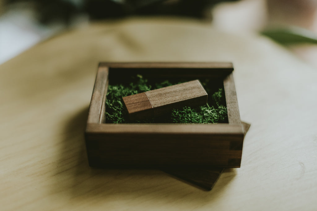 wooden packaging for wedding photographers