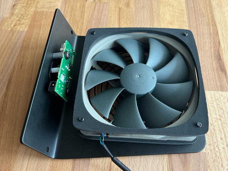 Cooling Stand SRxM and SxM fan installation guide photo