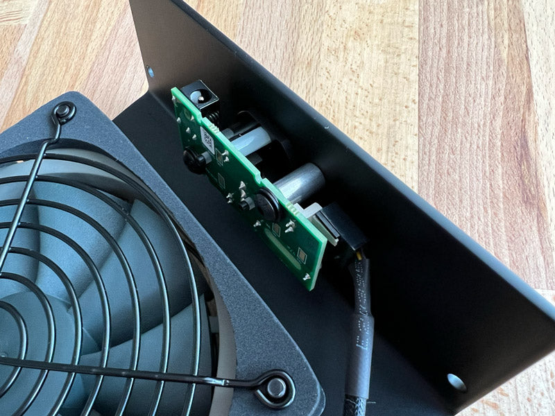 Cooling Stand SRxM and SxM fan installation guide photo
