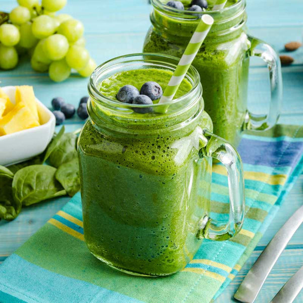 Green smoothies with blueberries