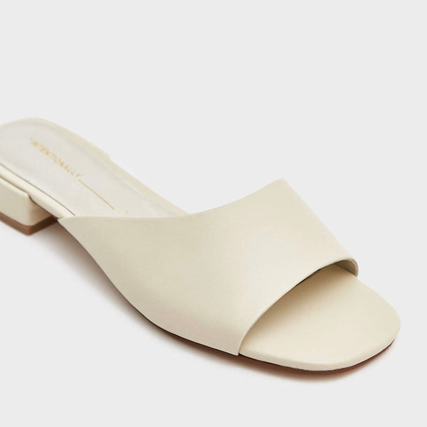 Jessi Mules - Bone