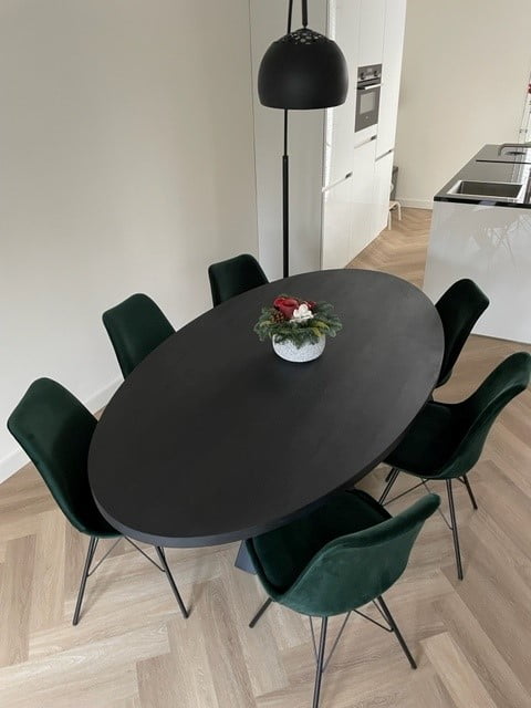 Verouderd Airco Metafoor Zwarte ovale eiken eettafel – trend-table