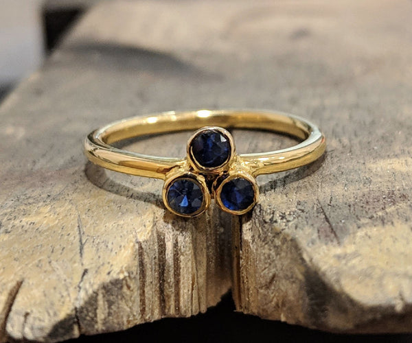 blue sapphire triple ring