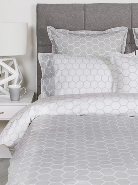 Cuddle Down Beehive Luxurious Beds And Linens