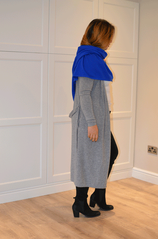 Mimi & Thomas cashmere cape back