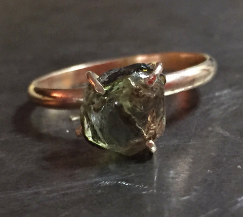 Green tourmaline ring, rough, in 14K gold