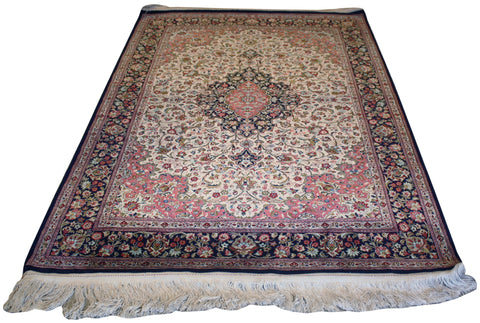 Online area rug auction preview image