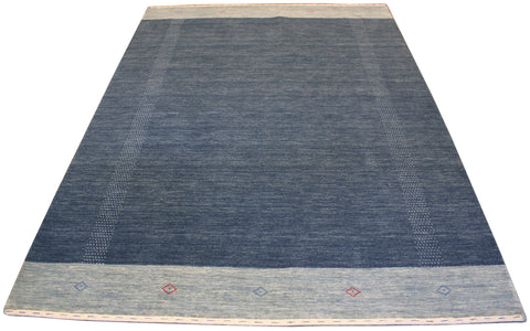 Online area rug auction preview image