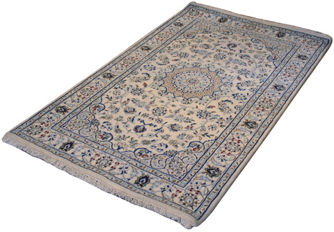 Online area rug auction preview image