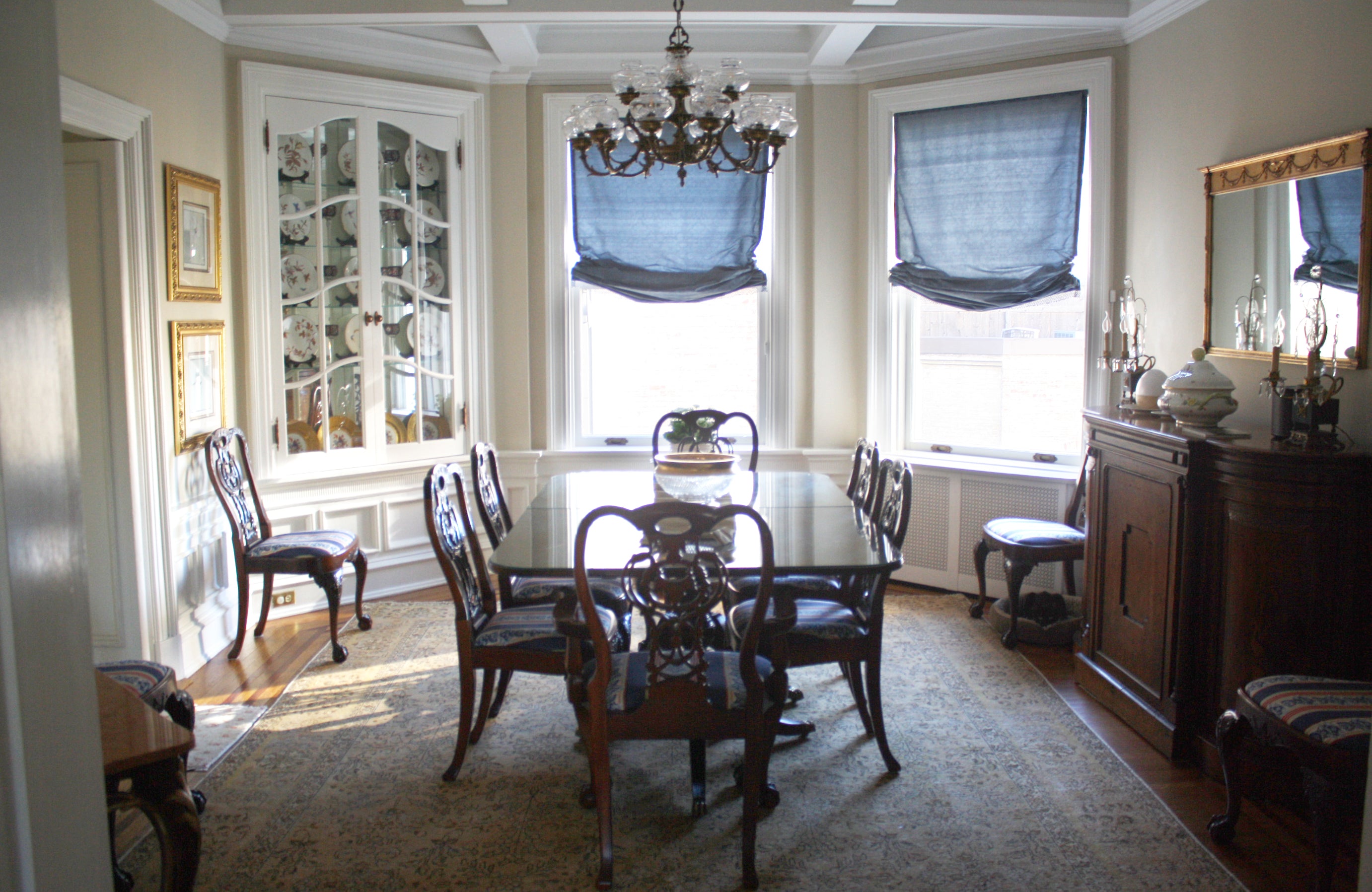 Dining room with persian rug