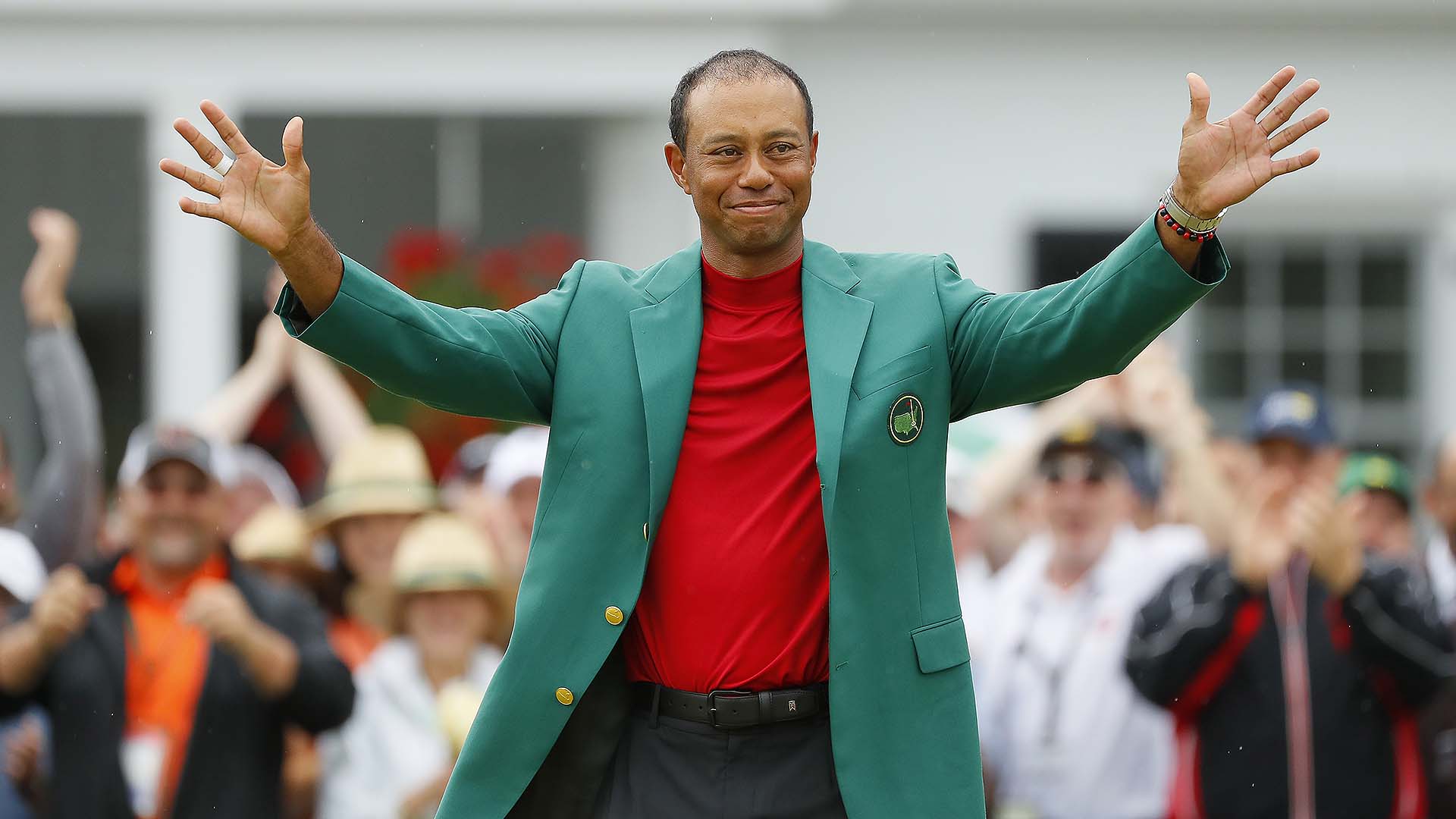 Tiger serves fajitas at The Masters