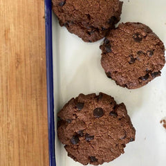 Flourless Vegan Chocolate Chip Cookies