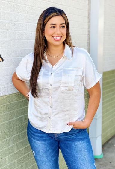 Chicago Strolls Button Up Top, button up white top, front pocket