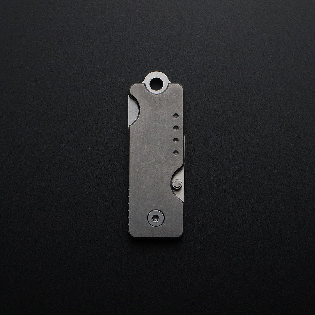 Stonewash Bandit Titanium Keychain Knife - Quiet Carry