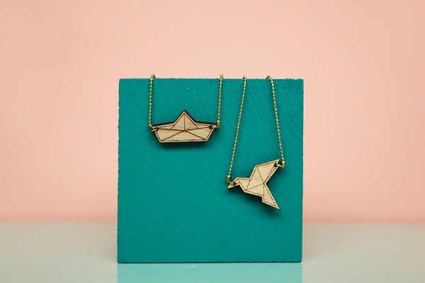 Wooden necklaces by All Things We Like - picture renskeversluijs