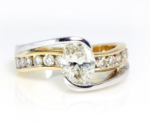 Two tone bypass twist engagement ring