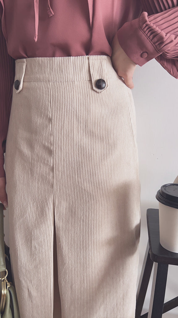 Button 腰間鈕扣暗直紋微絨長裙, Skirt/ SK8666