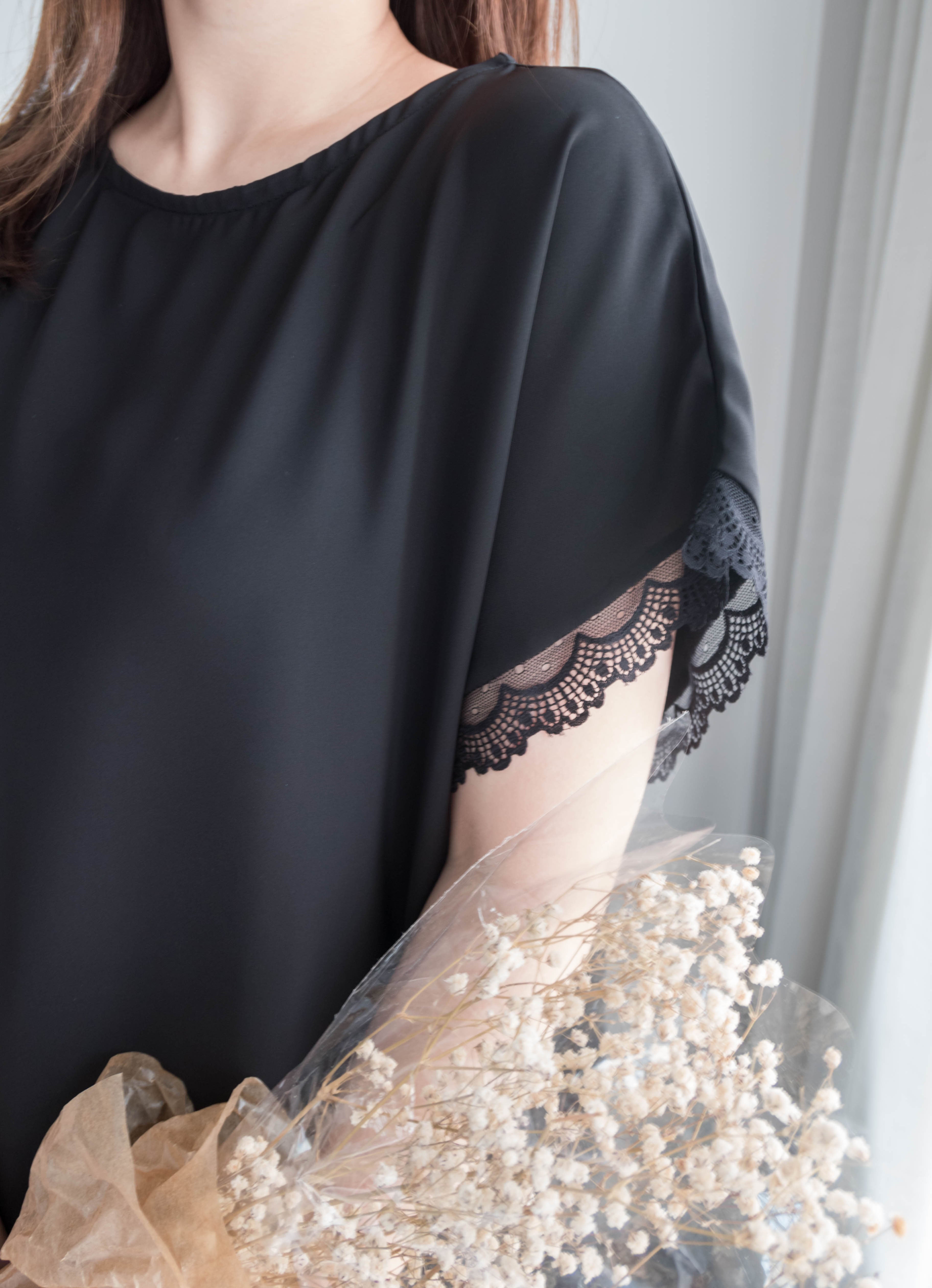 Coir Lace 質感無膊線顯瘦圖騰花邊上衣, Blouse/ TP8666