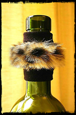 Wine band accessory drip stopper with furry leopard band dripteez