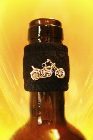 Wine accessory bottle band drip stopper with silver motorcycle