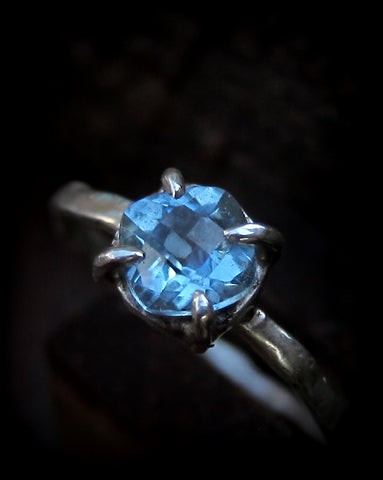 Callirrhoe Jewellery sky blue topaz ring