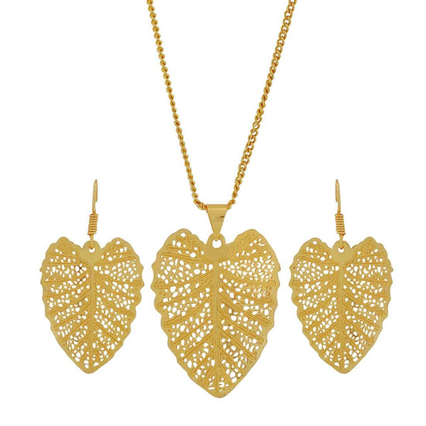 Great Gold Filigree Party Pendant Set with Earrings - MCHUJP3DC858 Great Gold Filigree Party Pendant Set with Earrings - MCHUJP3DC858