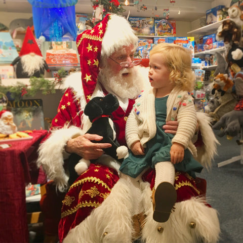 Father Christmas Visits the Whale's Tale!