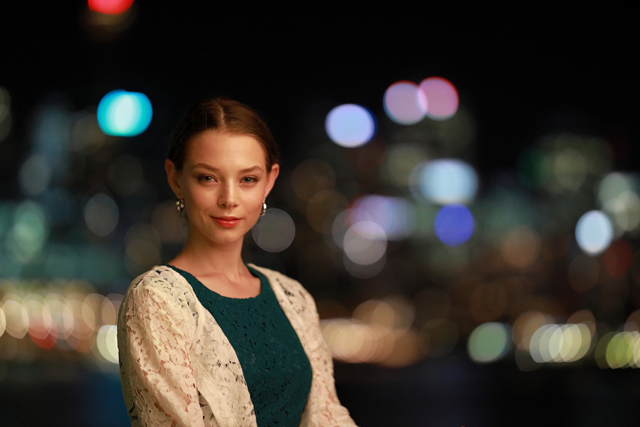 Canon RF 85mm F1.2 sample image of girl with blurred background 