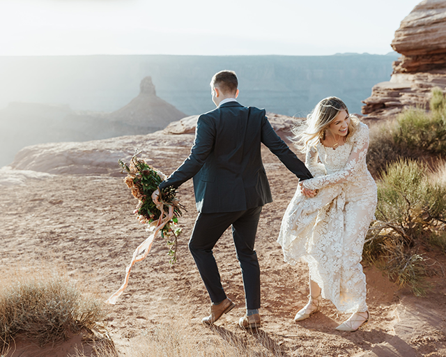 Chelsea Fabrizio photography image of bride and groom in Utah laughing