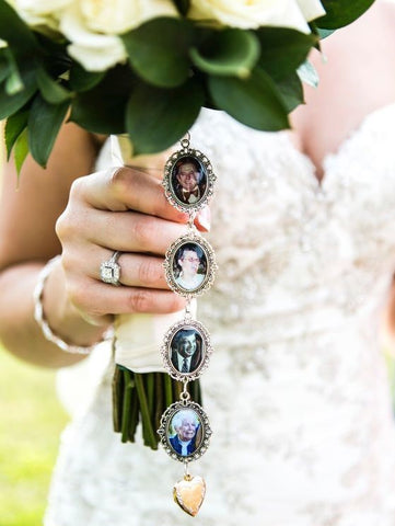 Quién debe de llevar a la novia al altar el día de su boda 17