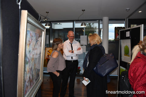The Toporas Online Art Gallery owners meeting diplomats during the exhibition in London