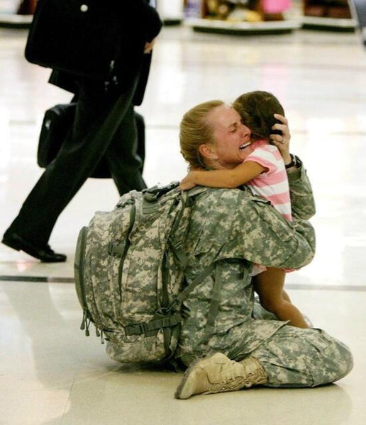 Soldier mother reunited with her daughter at airport