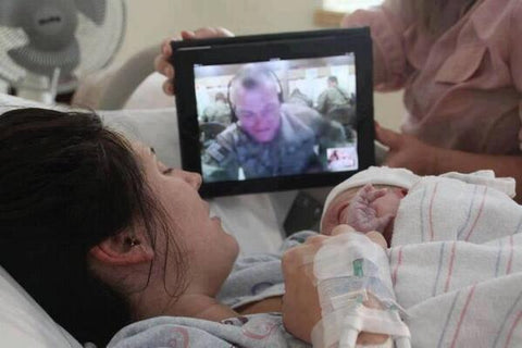 Soldier sees his daughter for the first time