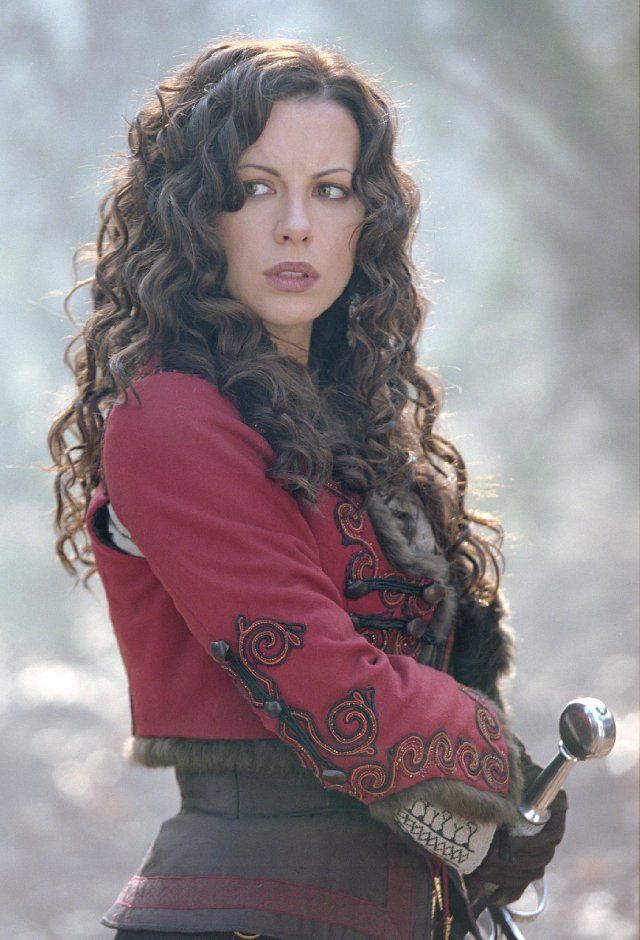 Kate Beckensale Van Helsing Sword