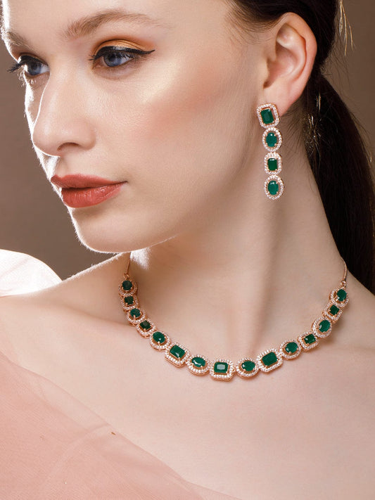 Rubans Rose Gold-plated necklace set with green stones.