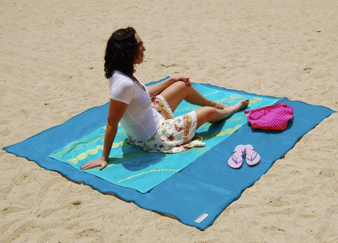 Sandless beach blanket