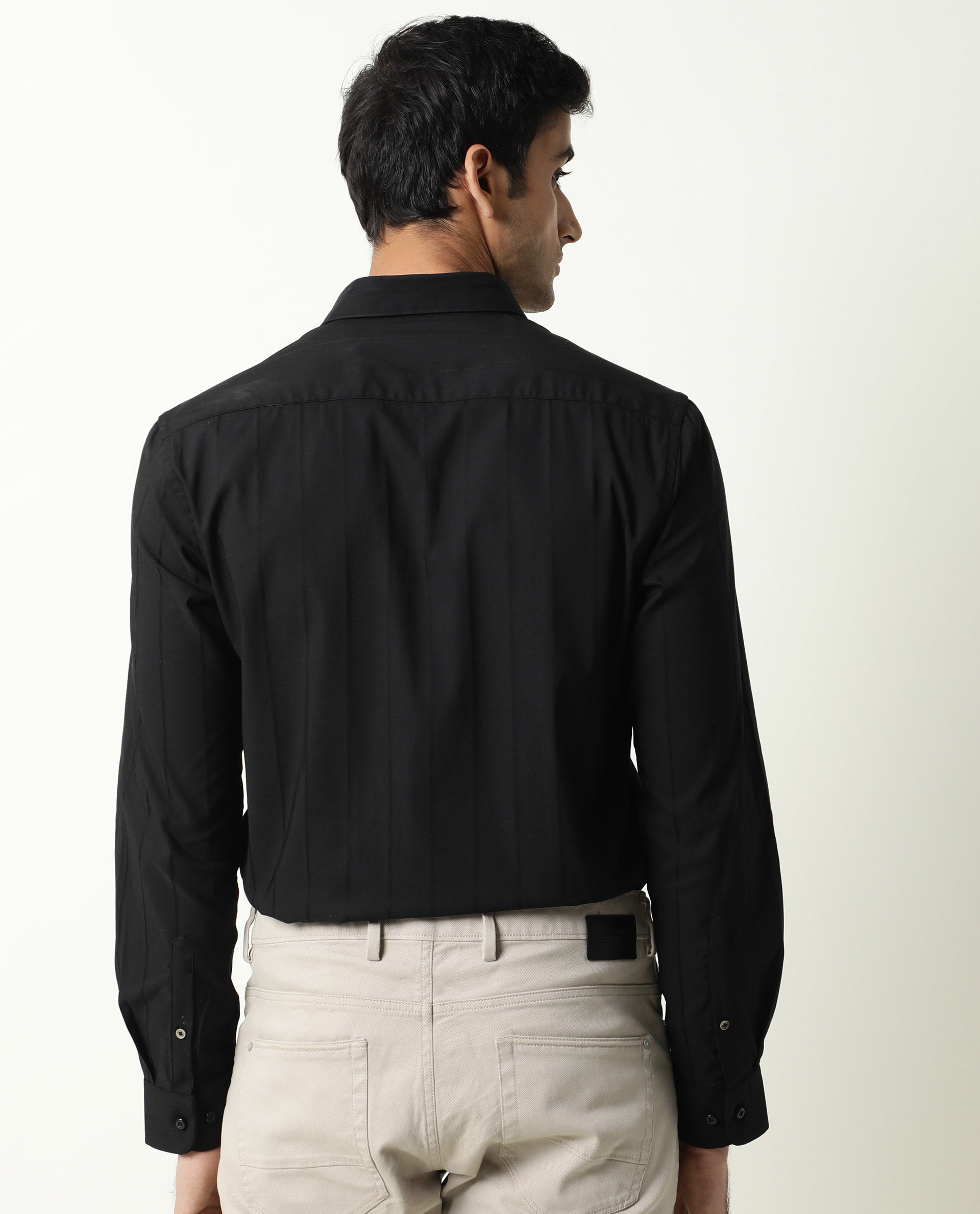 VISTA-BLACK SHIRT RARE RABBIT