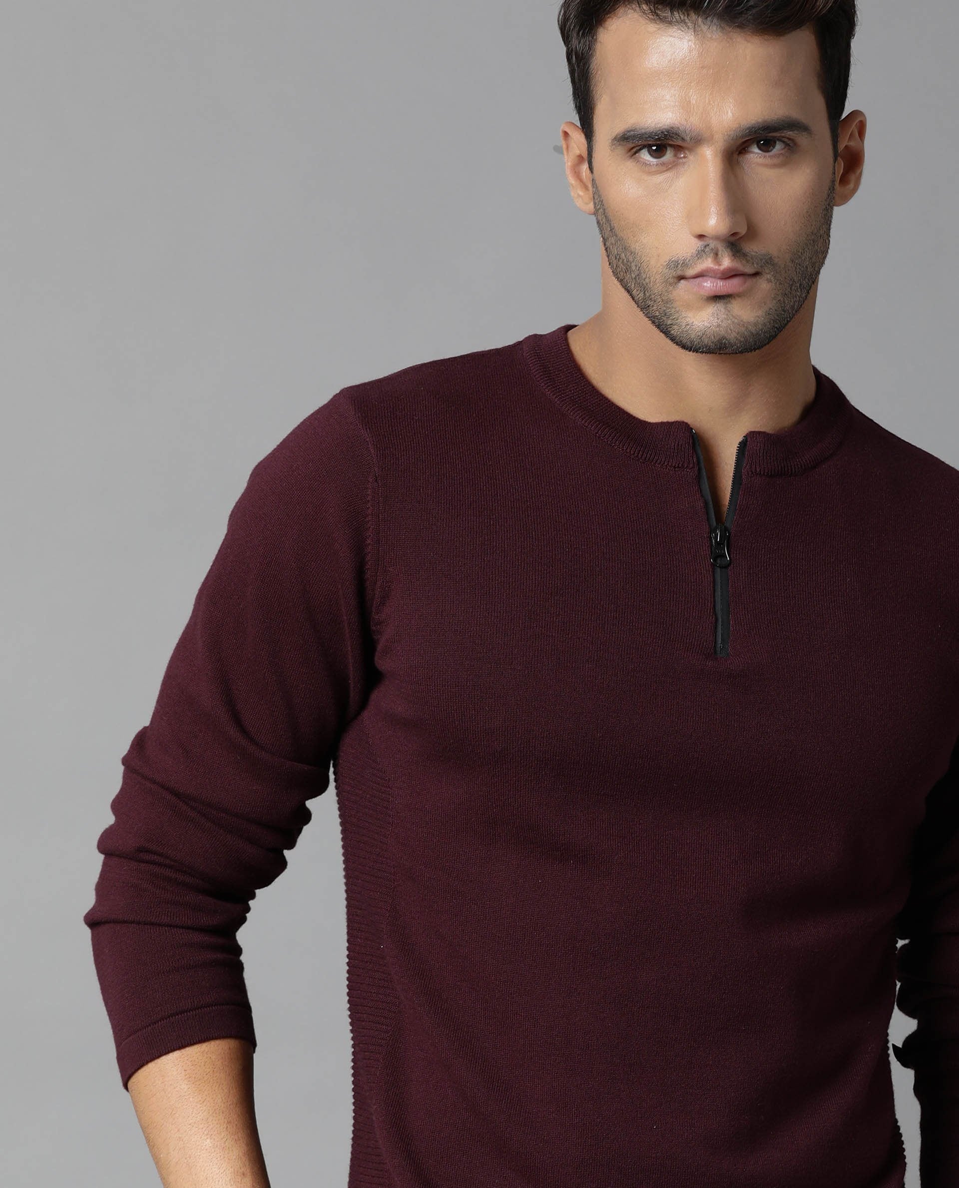 RUMBLE- PLAIN MENS SWEATER - MAROON